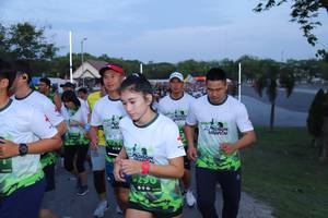 BIB: 
                            <button type="button" onclick="openModal(3627402)" class="btn btn-primary btn-sm float-right btn-popup" data-toggle="modal" data-target=".modal-high-quality">
                        <i class="fas fa-shopping-cart"></i> Add to Cart
                    </button>
                                            <button type="button" onclick="isThisMe(3627402, true)" class="btn btn-success btn-sm float-right btn-popup btn-isme hidden" data-toggle="tooltip" data-placement="bottom" title="นี่คือรูปของคุณใช่ไหม คลิกที่นี่เพื่อเอาเข้าอัลบั้ม">
                        <i class="fas fa-plus"></i> Add to album
                    </button>
                    <button type="button" onclick="isThisMe(3627402, false)" class="btn btn-warning btn-sm float-right btn-popup btn-isnotme hidden">
                        <i class="fas fa-ban"></i> Remove from album
                    </button>